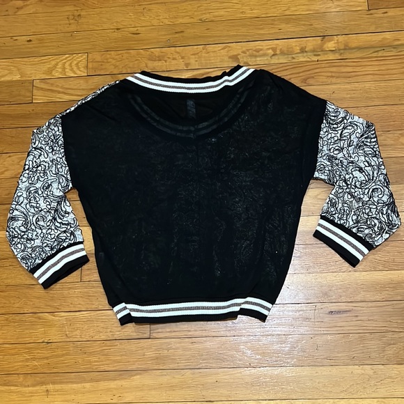 Souvenir made in Italy 🇮🇹 lace button down top - Picture 2 of 6